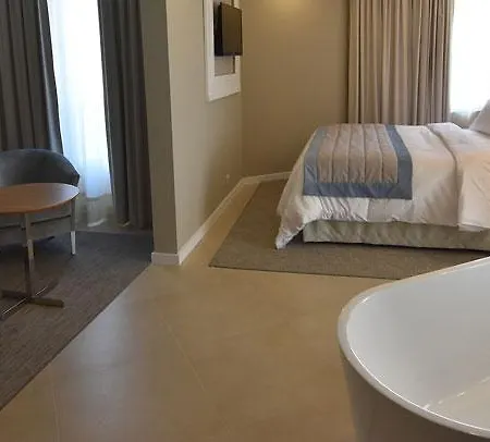 Suave Mar Hotel