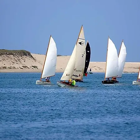 Suave Mar فندق 3*