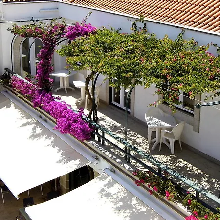 Suave Mar Hotel 3*